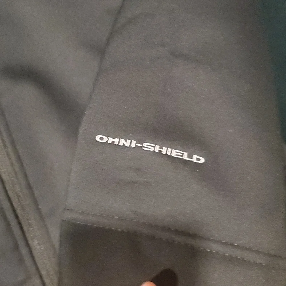 Columbia Omni-shield Breast Cancer zip up - Picture 2 of 4